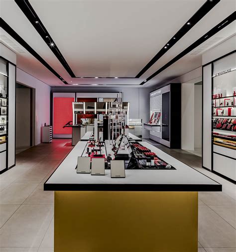 chanel メイク|Chanel makeup store.